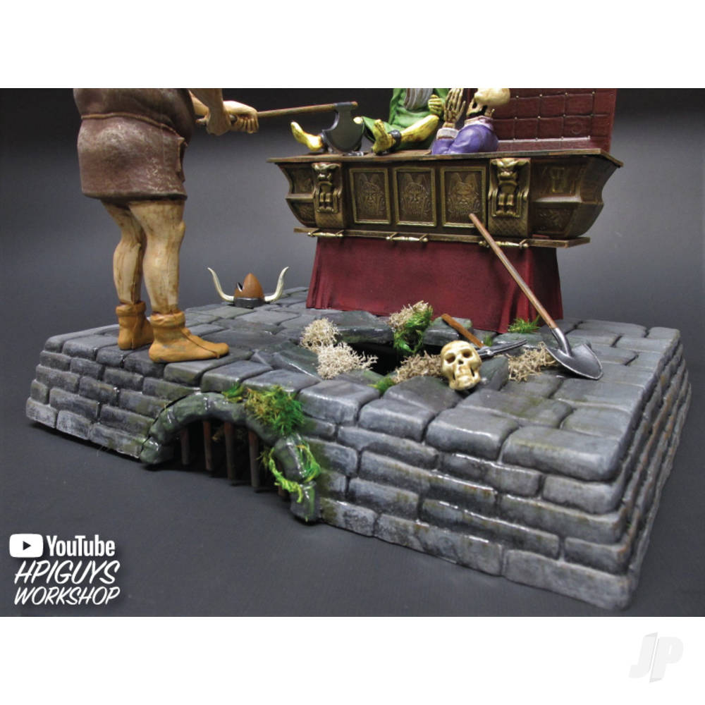 Polar Lights 1/12 Haunted Manor: Escape from the Dungeon Kit POL972