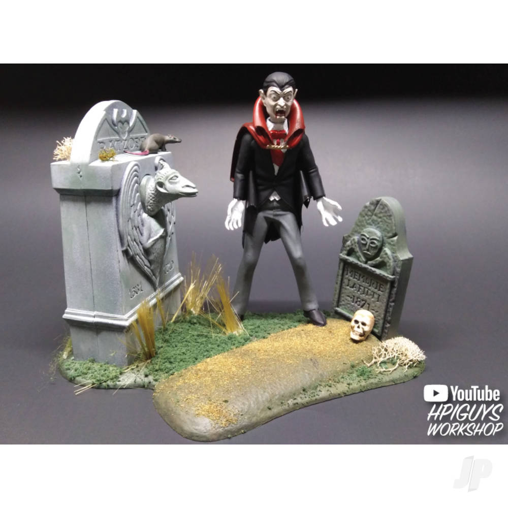 Polar Lights Haunted Manor: Flight of the Vampire Kit POL977