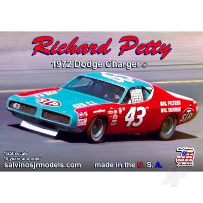 Salvinos JR Models 1:25 Richard Petty 1972 Dodge Charger Talladega kit