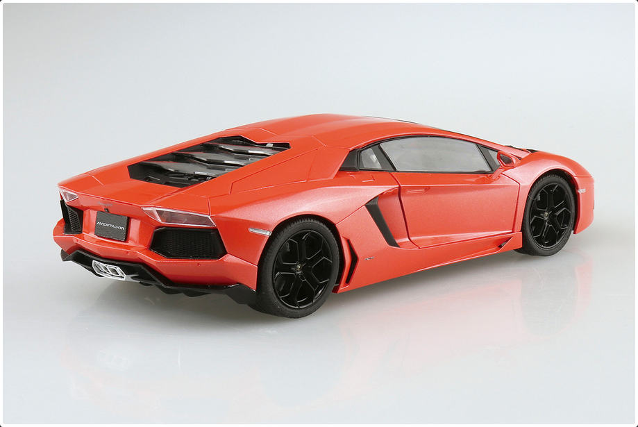 06201 Aoshima 1/24 2011 Lamborghini Aventador Orange Pearl