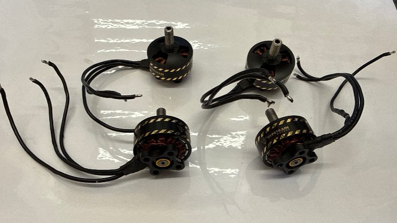 Hypetraini Blaster V1 2207-2450kv Brushless Motors - Pack of 4 SECOND HAND - (Box 47)