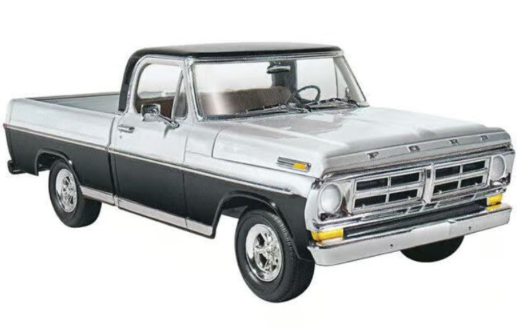 Moebius Models Model Kits - 1:25 1972 Ford Sport Custom Pickup Kit MMK1220