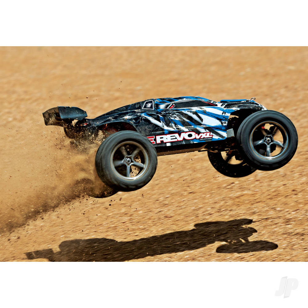 Traxxas E-Revo VXL 1:16 4X4 RTR Brushless Electric Racing Monster Truck (+ TQi 2-ch/VXL-3m/Velineon 380/6-Cell NiMH/2A USB-C charger)