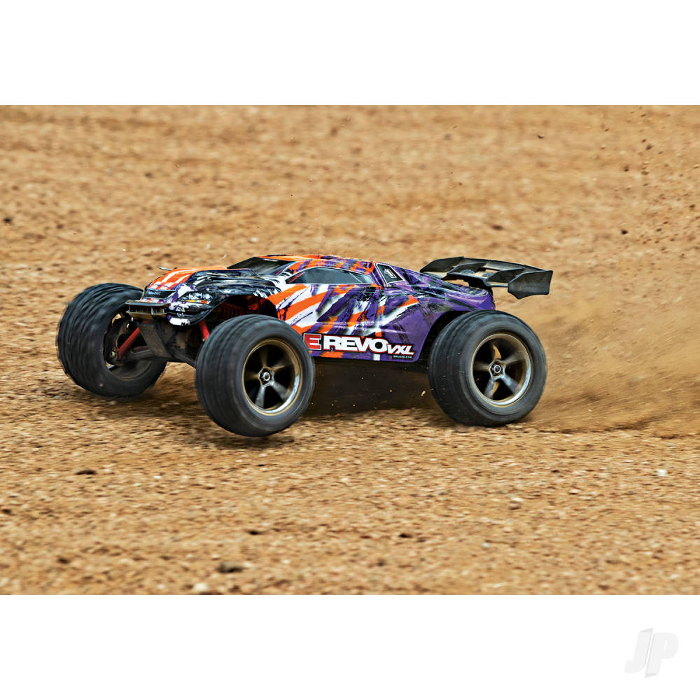 Traxxas E-Revo VXL 1:16 4X4 RTR Brushless Electric Racing Monster Truck (+ TQi 2-ch/VXL-3m/Velineon 380/6-Cell NiMH/2A USB-C charger)