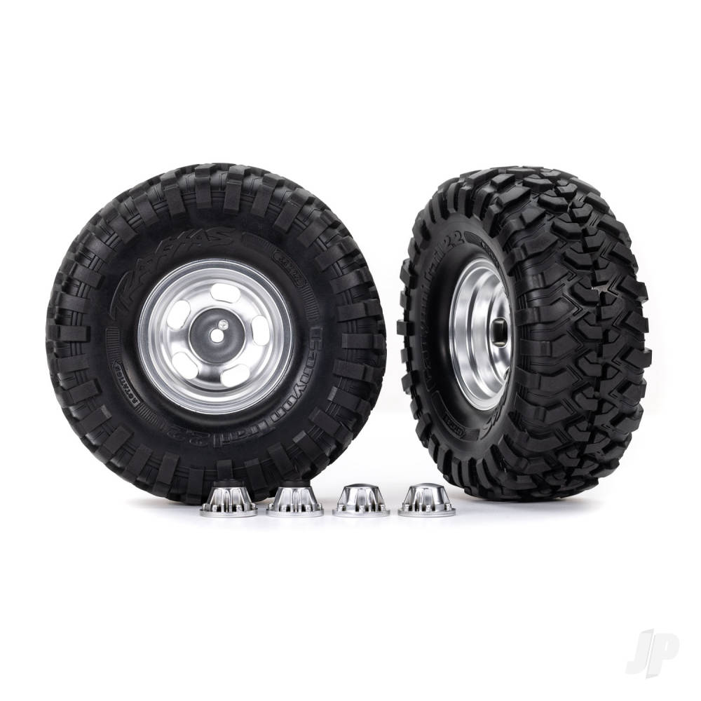 Tyres & wheels assembled glued (2.2in satin chrome wheels Canyon Trail 5.3 x 2.2in Tyres) (2)/ centre caps (2) (requires #8255A extended thread stub axle)