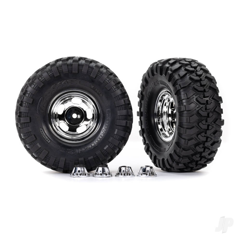 Tyres & wheels assembled glued (2.2in chrome wheels Canyon Trail 5.3 x 2.2in Tyres) (2)/ centre caps (2)/ decal sheet (requires #8255A extended thread stub axle)