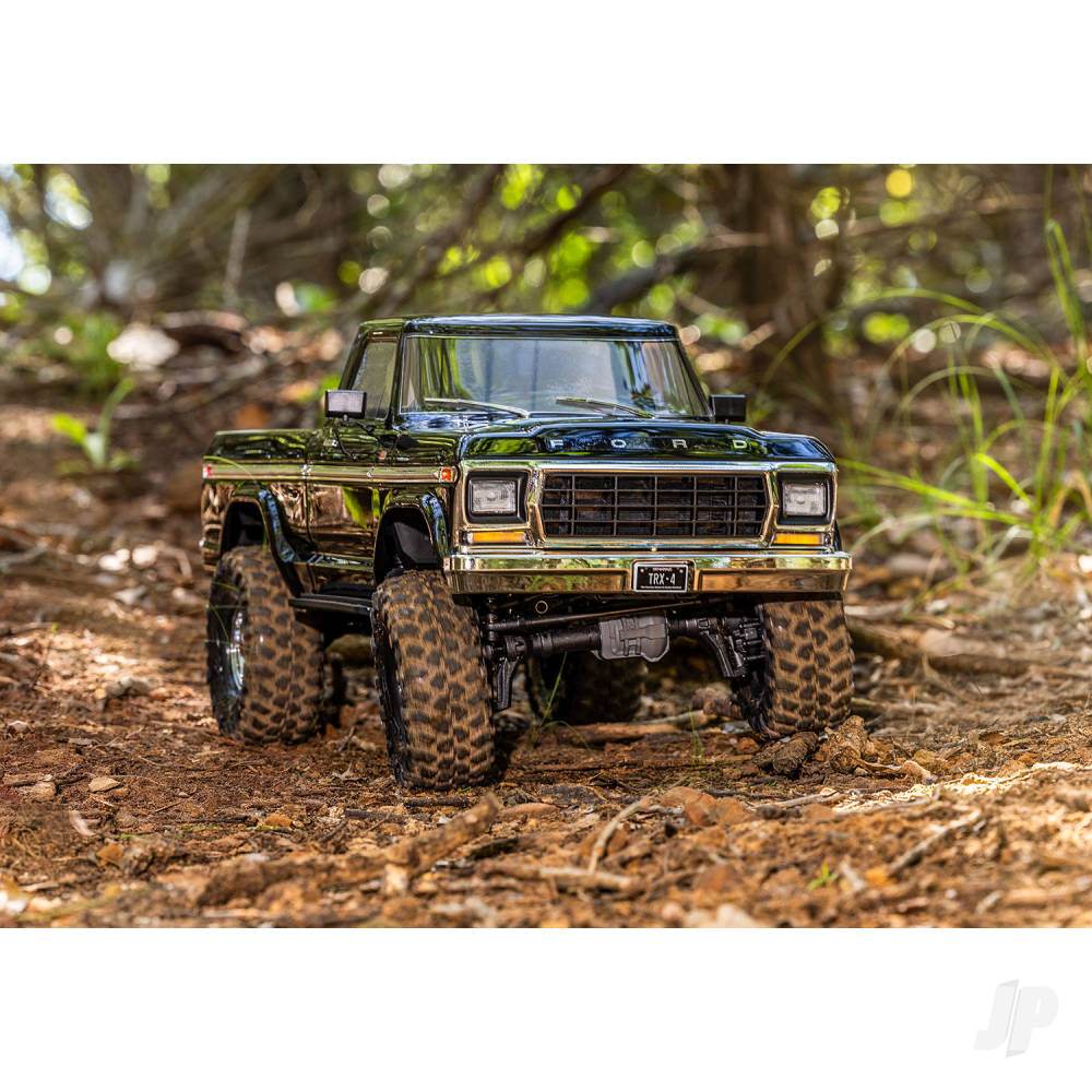 Traxxas TRX-4 1979 Ford F-150 1:10 4WD Electric RTE Scale & Trail Crawler - Black (+ TQ 2-ch/XL-5 HV Titan 550/Clipless Body)
