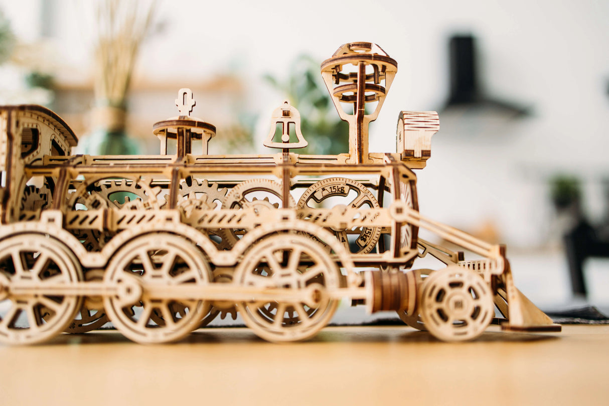 Wood TrickLocomotive R-17 Kit