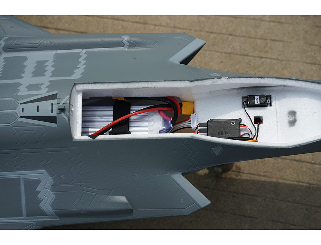 XFLY 70MM F-35 LIGHTNING EDF 750MM WITH RETRACT WITHOUT TX/RX/BATT - PRE ORDER - EXPECTED 2026