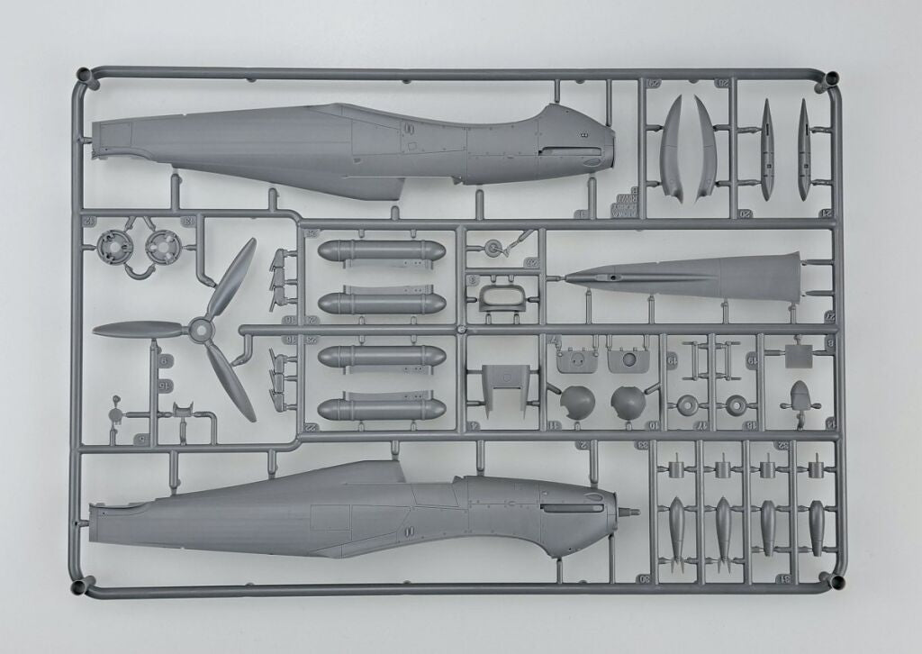 Arma Hobby 1/48 Hurricane Mk IIc trop 40005