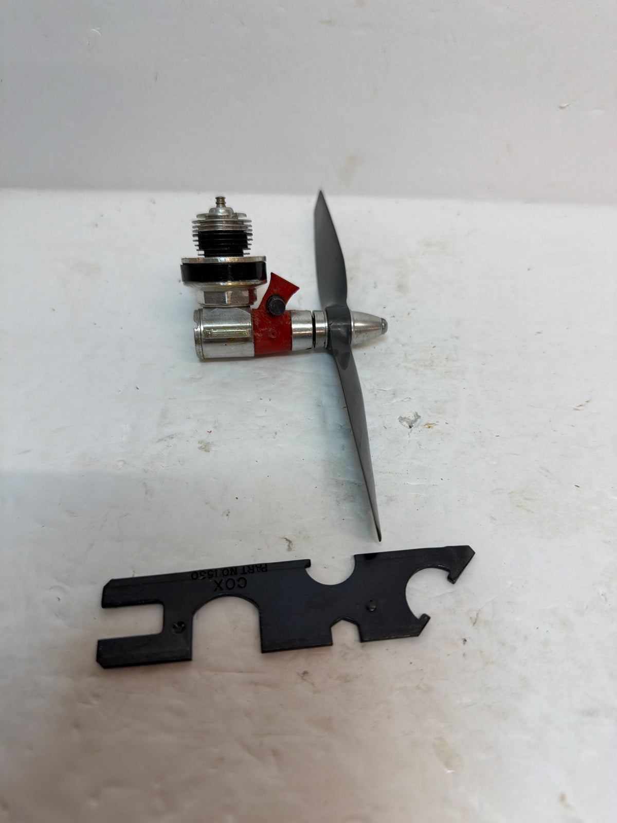 Cox Medallion .049 with silencer 2-Stroke Glow Engine R/C Aircraft Engine – Second hand (Box 163)
