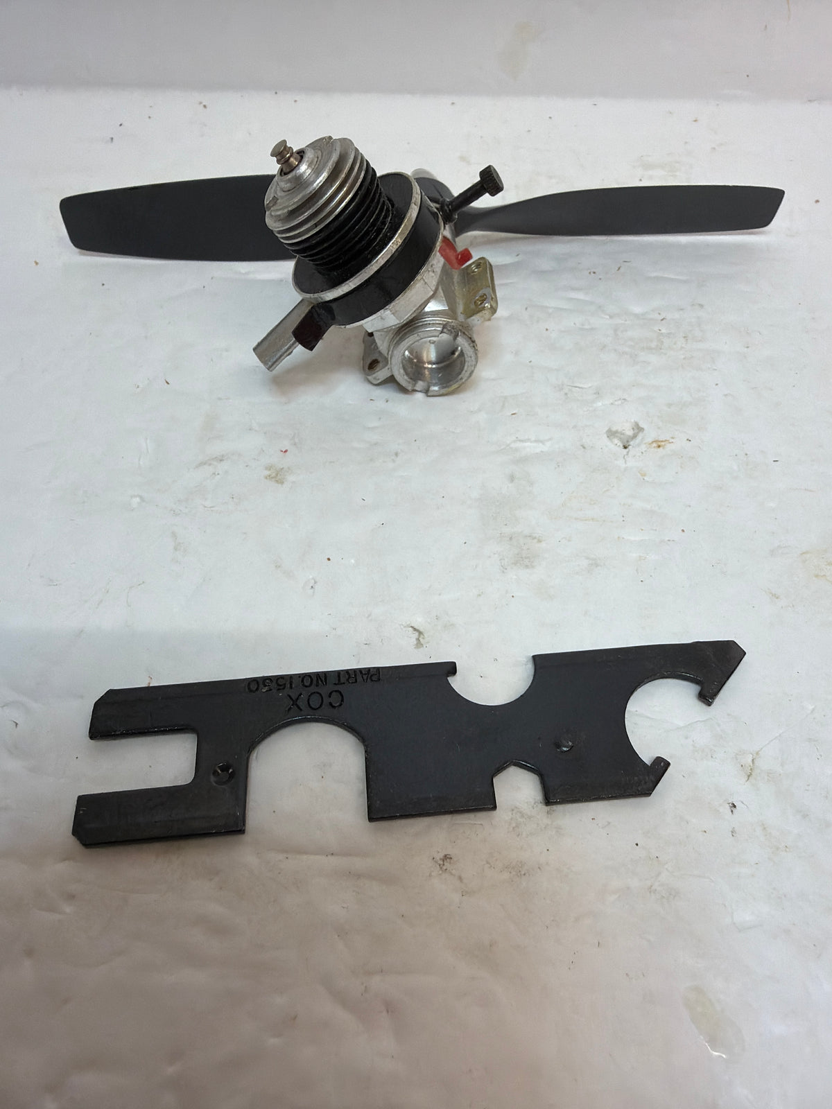 Cox Medallion .049 with silencer 2-Stroke Glow Engine R/C Aircraft Engine – Second hand (Box 163)