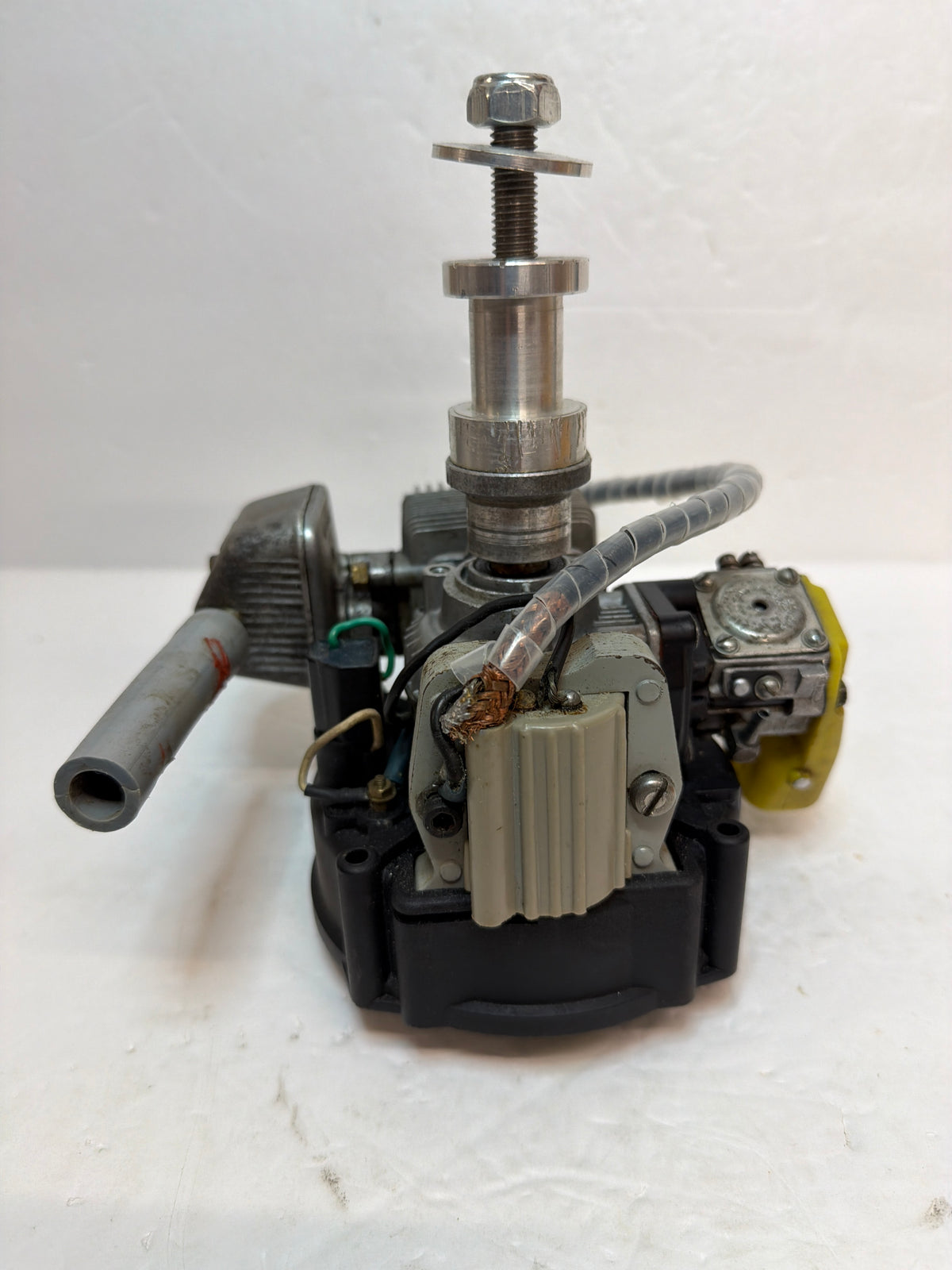 Tartan 22cc single-cylinder petrol engine with fan cooling and magneto ignition. 2-Stroke Petrol Engine R/C Aircraft Engine –Second hand