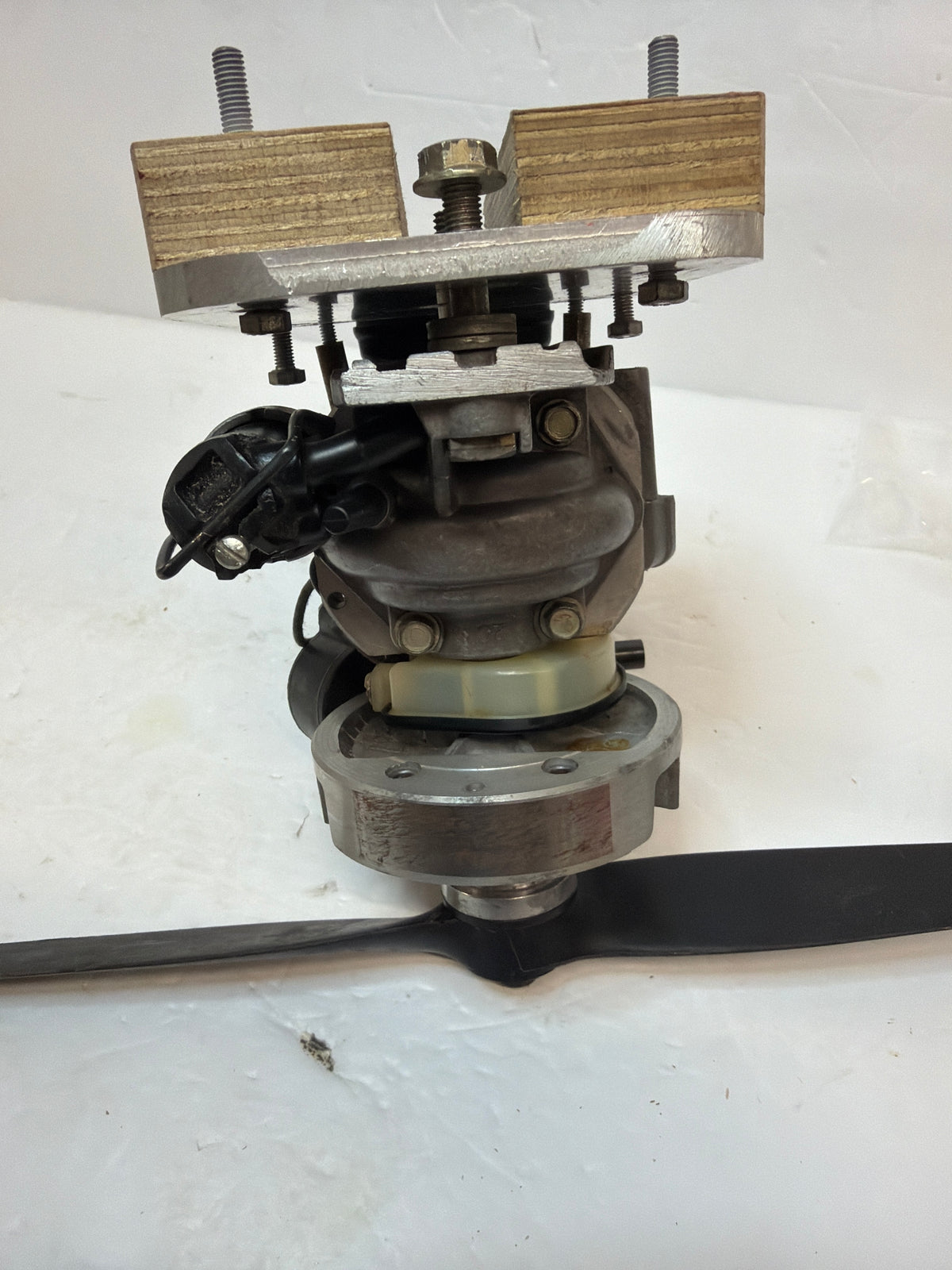 Unknown swinging 14x8  2 -Stroke Petrol Engine R/C Aircraft Engine – Second hand