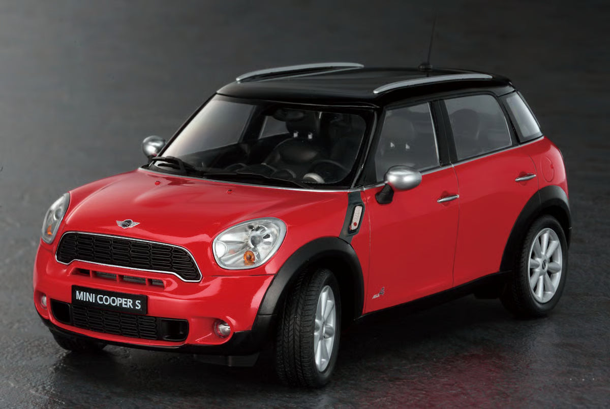 Hasegawa Model Kits - 1:24 BMW Mini Cooper Countryman Kit
