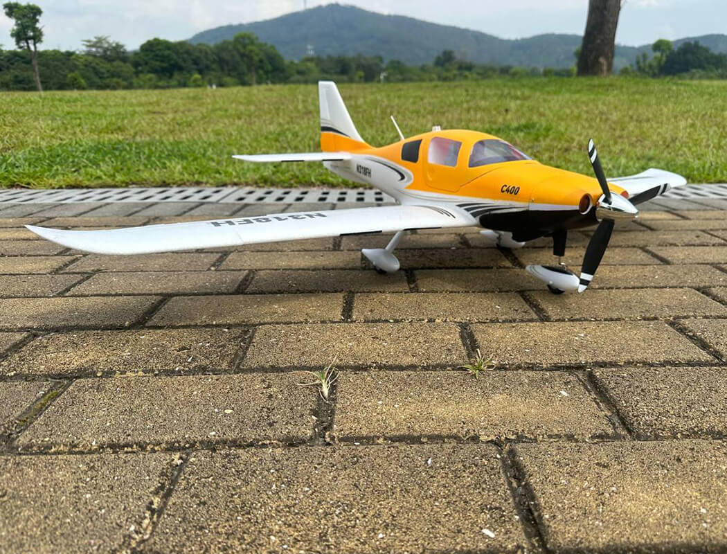 FOX HOBBY C400 INTERMEDIATE SPORTS 1100MM PNP WITH GYRO FLIGHT CONTROLLER