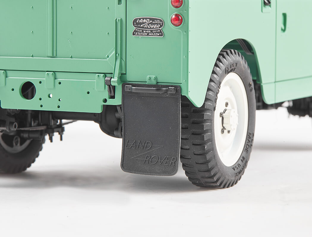 FMS 1:12 LAND ROVER SERIES II RTR - GREEN