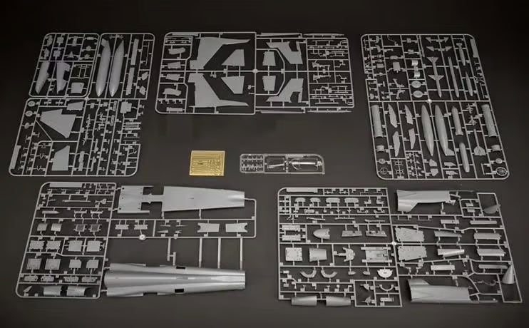 Kitty Hawk 1/32 F-5E Tiger II Model Kit KH32018