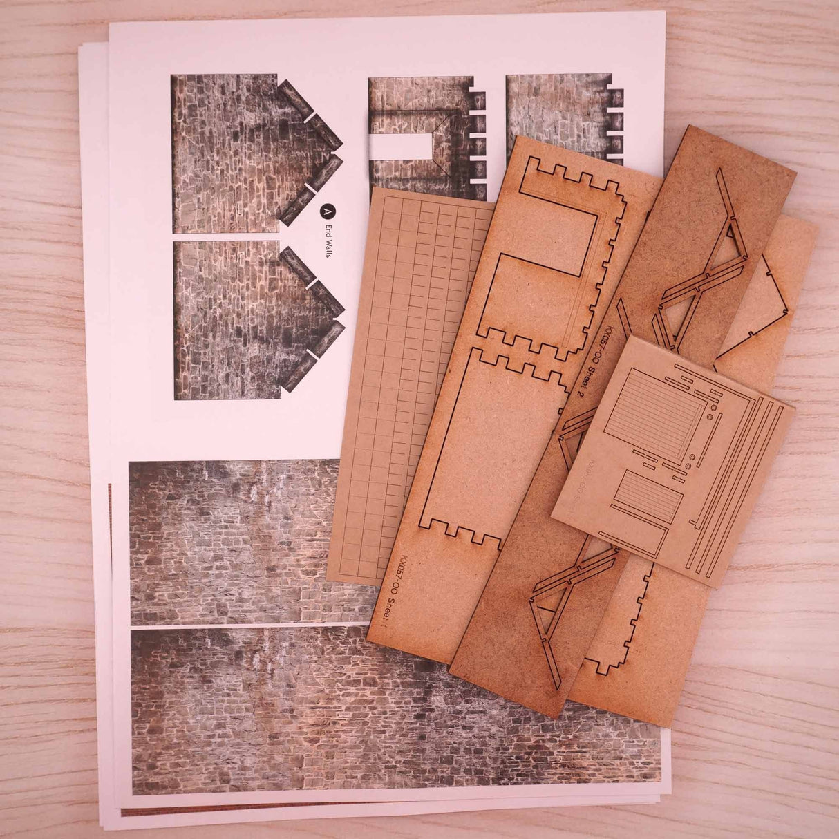 Scale Model Scenery KX057-OO Barn / Store - OO/4mm/1:76 00 Gauge