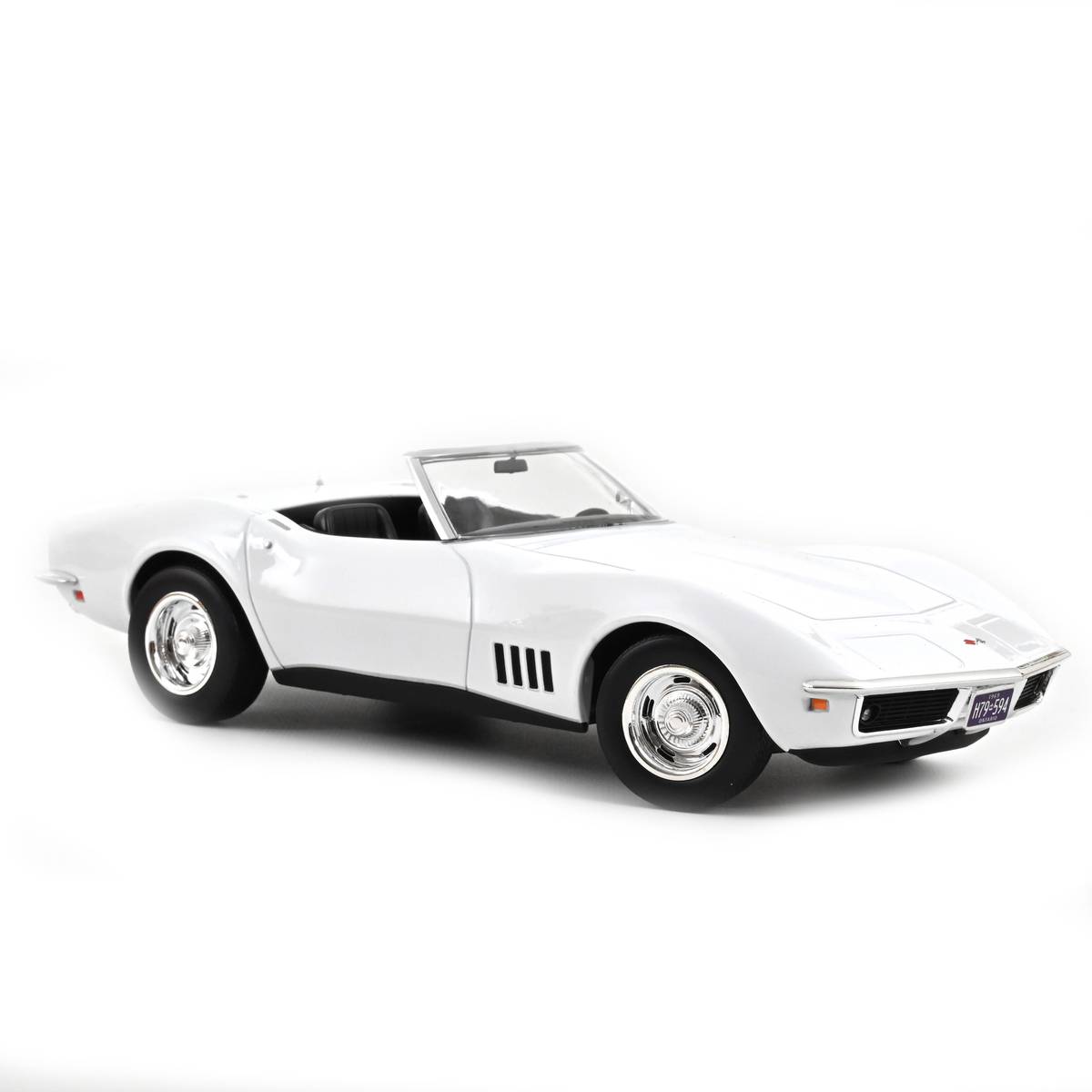 Norev Die Cast Collectables - 1:18 1969 Chevrolet Corvette Convertible - Can Am White