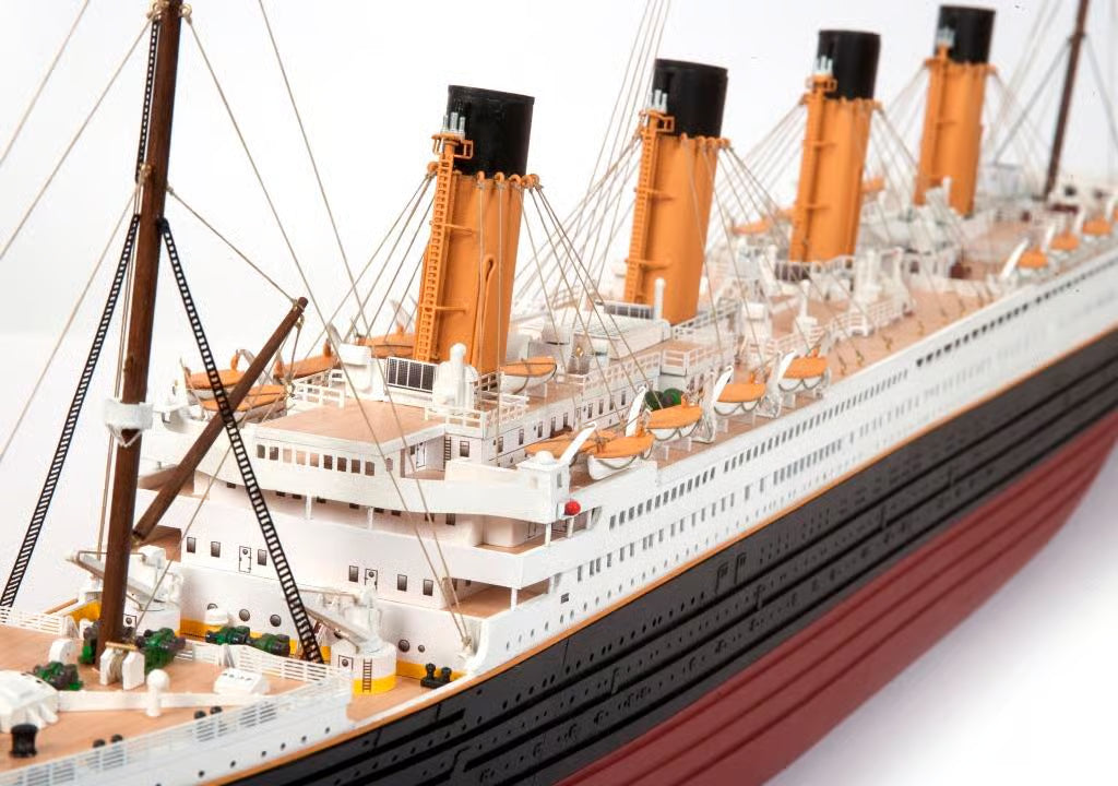 OcCre 1/300 RMS Titanic Wooden Boat Kit OC14009