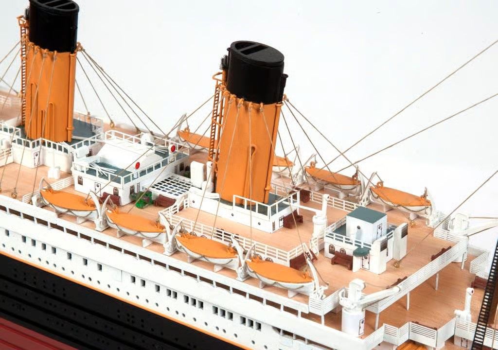 OcCre 1/300 RMS Titanic Wooden Boat Kit OC14009