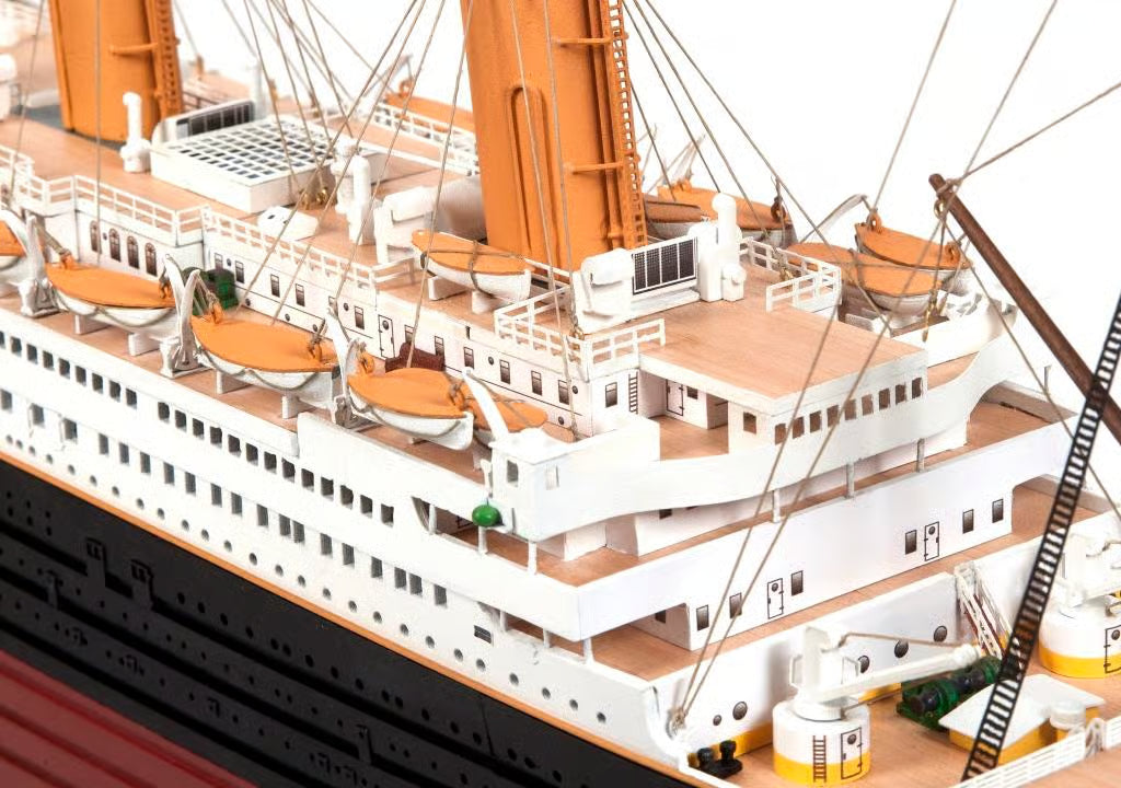 OcCre 1/300 RMS Titanic Wooden Boat Kit OC14009