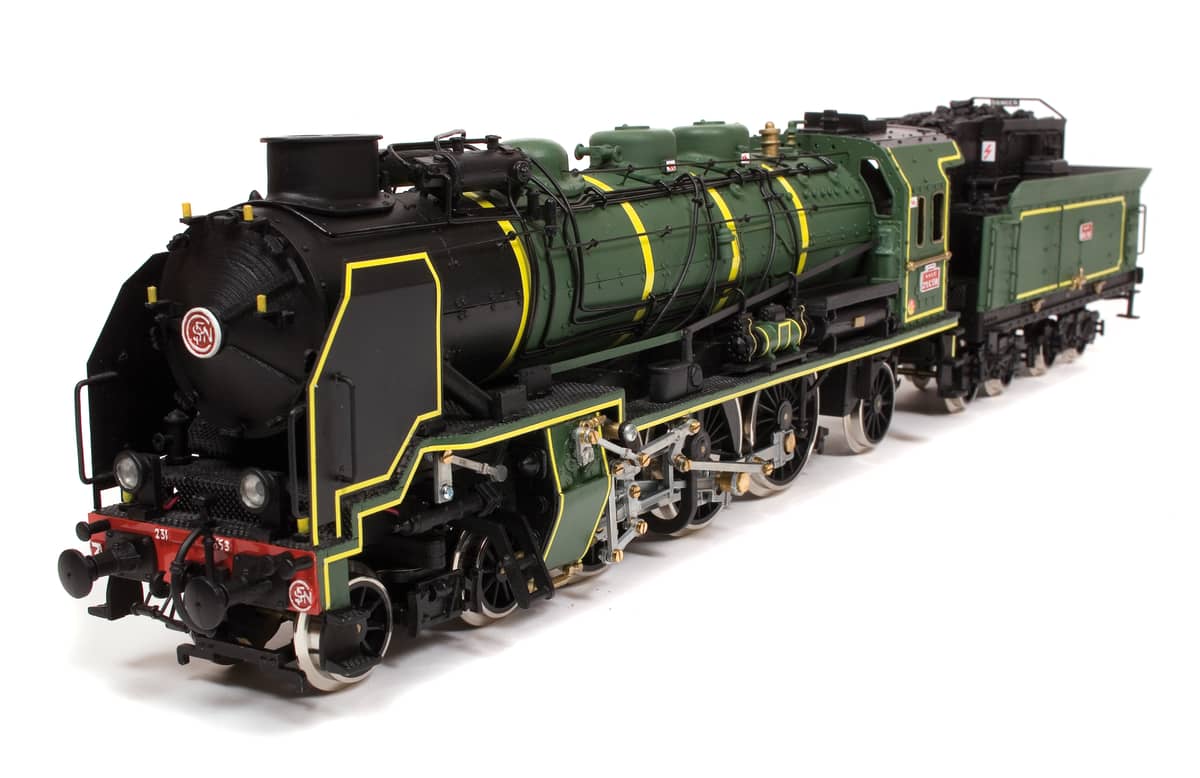 OcCre 1/32 Pacific 231 Steam Locomotive Mixed Media Model Kit OC54003