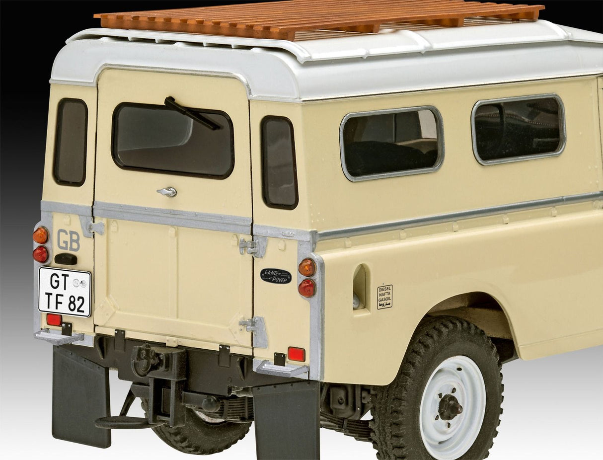 Revell 1/24 Land Rover Series III LWB 07056