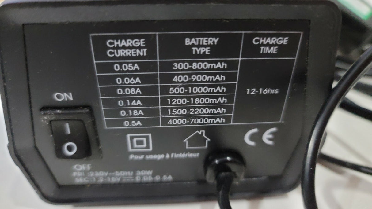 A2 PRO 7406 MULTI-6 Ni/Cd Charger - Ni-Mh / Lead 50 / 500mA - 220 Volts - SECOND HAND