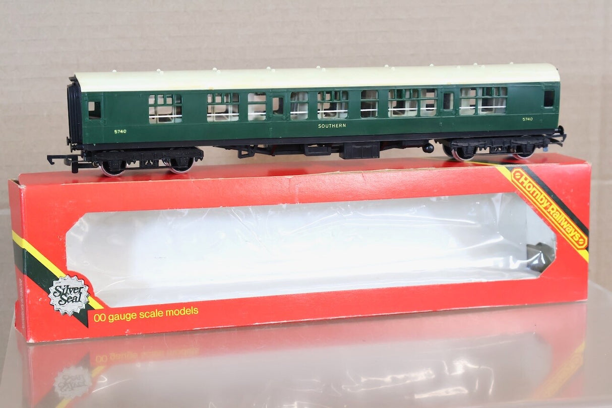 Hornby Southern Coach Mk1 Composite - SECOND HAND
