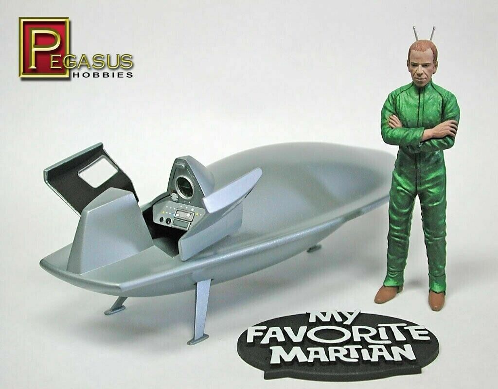 Pegasus 1/18 My Favorite Martian Uncle Martin Figure & Spaceship Pre-Bluilt from the classic 1960 TV show9912