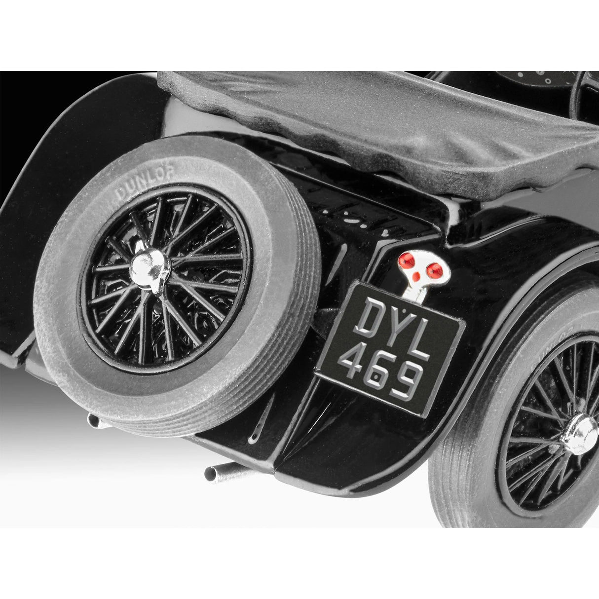 Revell Classics 1:32 Jaguar S.S.100 Kit 07752