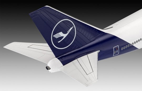 Boeing 747-8 Lufthansa New Livery 1:144