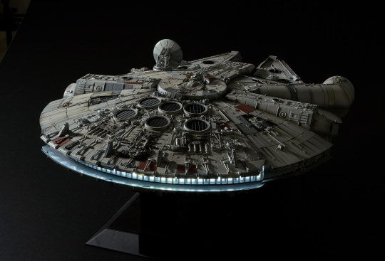 REVELL 1/72 BANDAI Millennium Falcon Perfect Grade Kit 01206