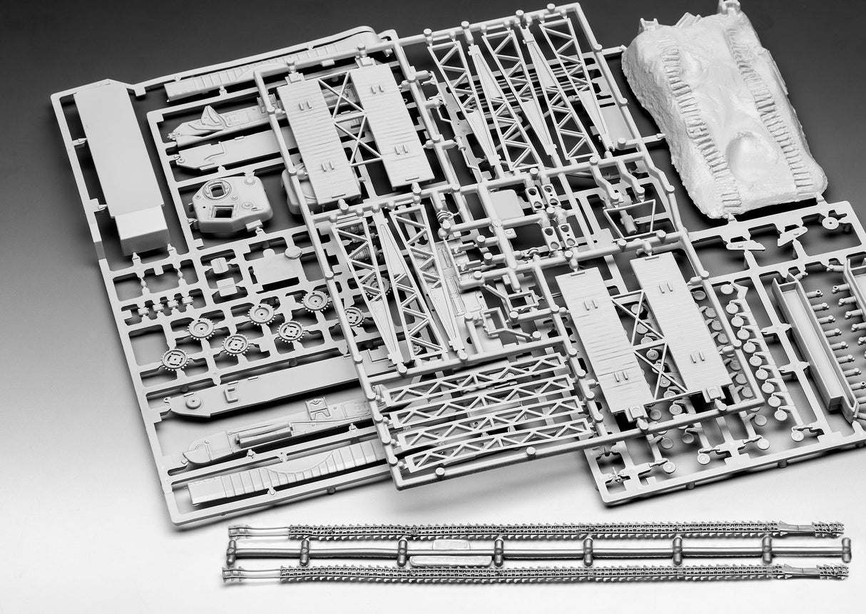 Revell 1/76 Churchill A.V.R.E. 03297