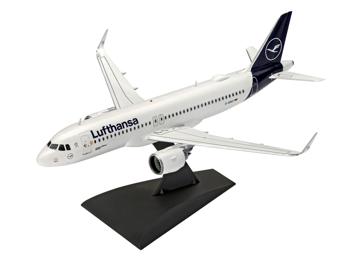 Revell 1/144 Airbus A320neo Lufthansa New Livery 03942