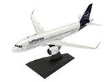 Revell 1/144 Airbus A320neo Lufthansa New Livery 03942