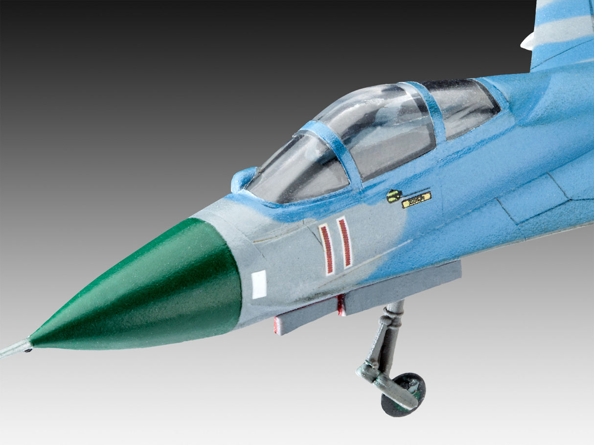 Suchoi Su-27 Flanker 1:144