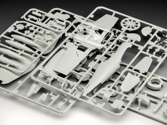 Plastic Kit Revell 1/72 F4U-4 Corsair 03955