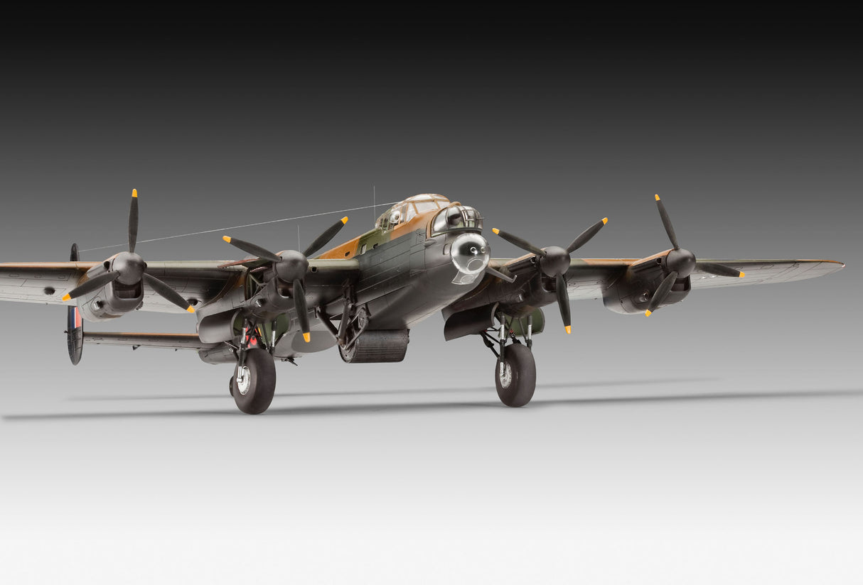 Plastic Kit Revell Lancaster B.III DAMBUSTERS 1:72 04295