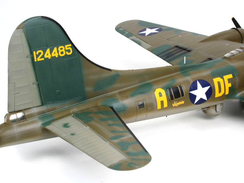 Revell - 1/48 B-17F Memphis Belle Model Kit