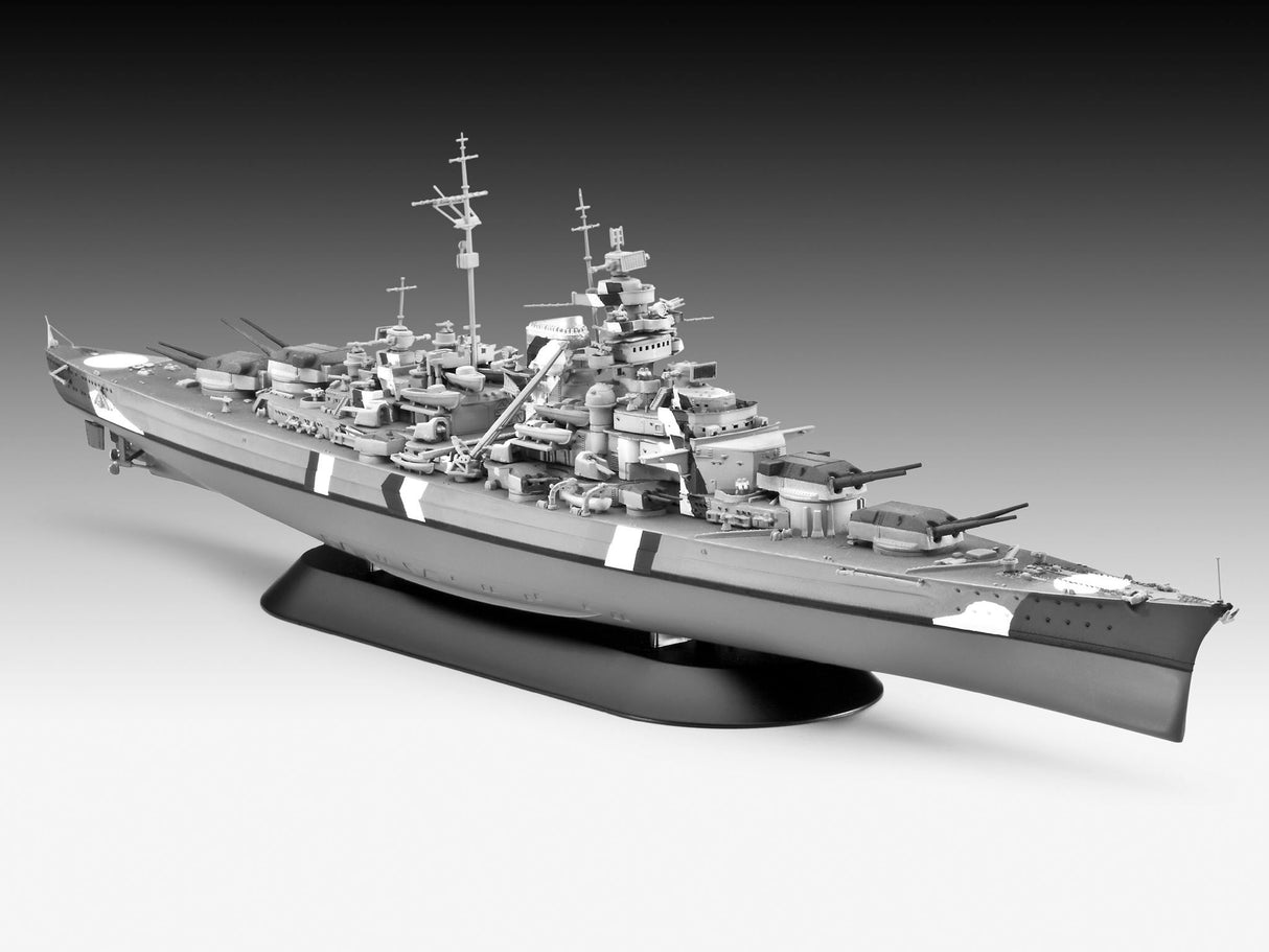 German Battleship Bismarck 1:700