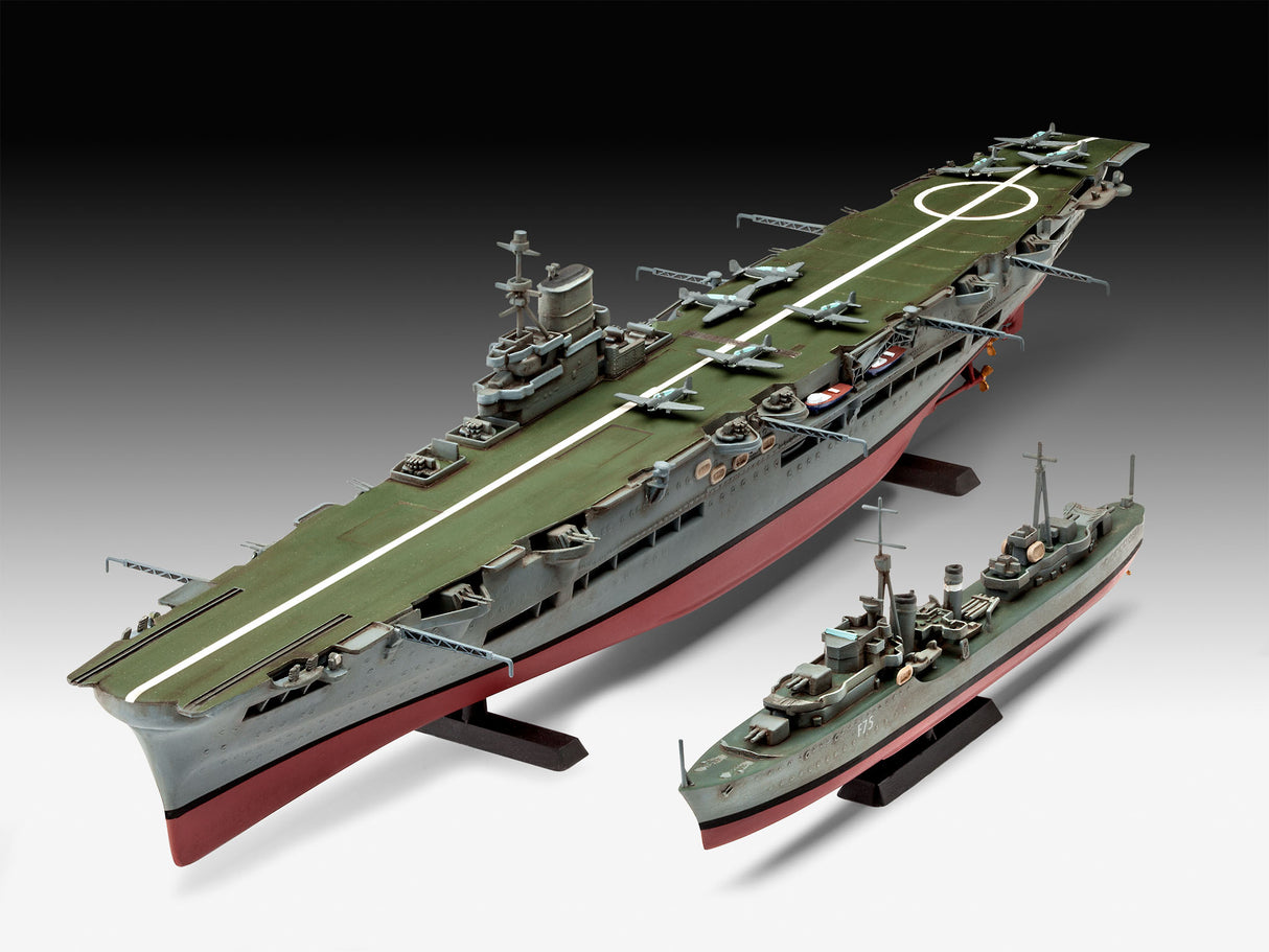 Revell 1/720 HMS Ark Royal & Tribal Class Destroyer 05149