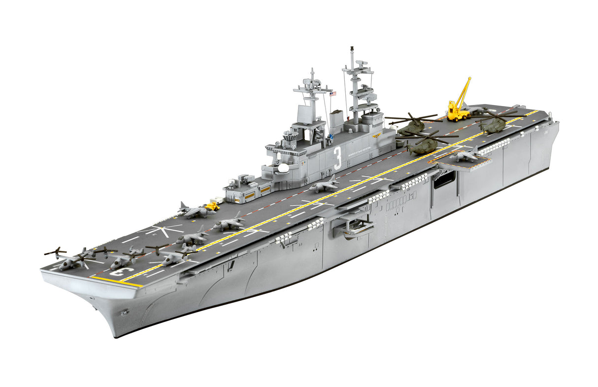 Assault Carrier USS WASP CLASS 1:700