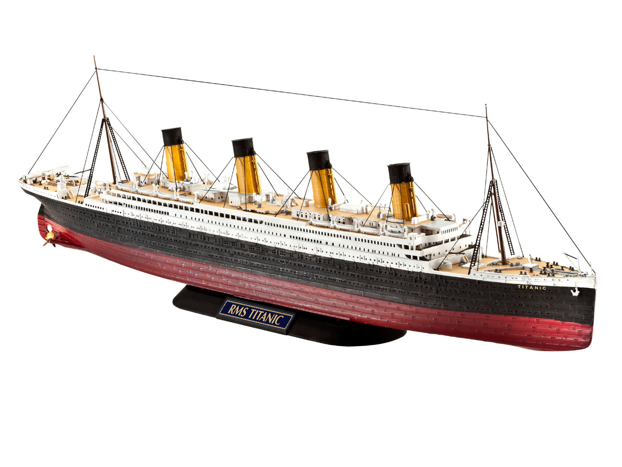 Revell 1/700 R.M.S Titanic 05210