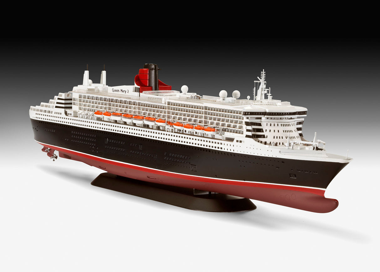 Revell 1/700 Queen Mary 2 Ocean Liner 05231