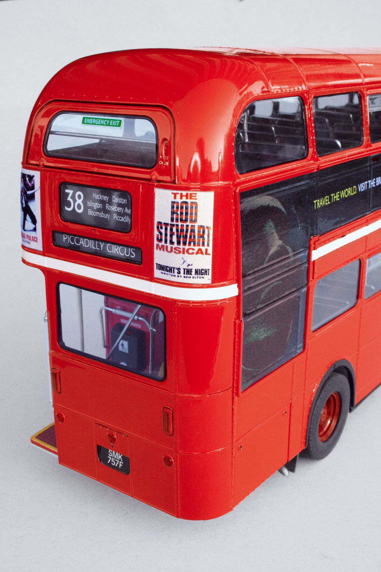 Revell 1/24 London Bus AEC Routemaster 07651 (Platinun Edition)