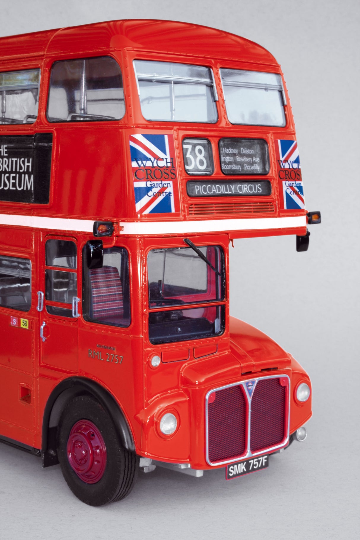 Revell 1/24 London Bus AEC Routemaster 07651 (Platinun Edition)