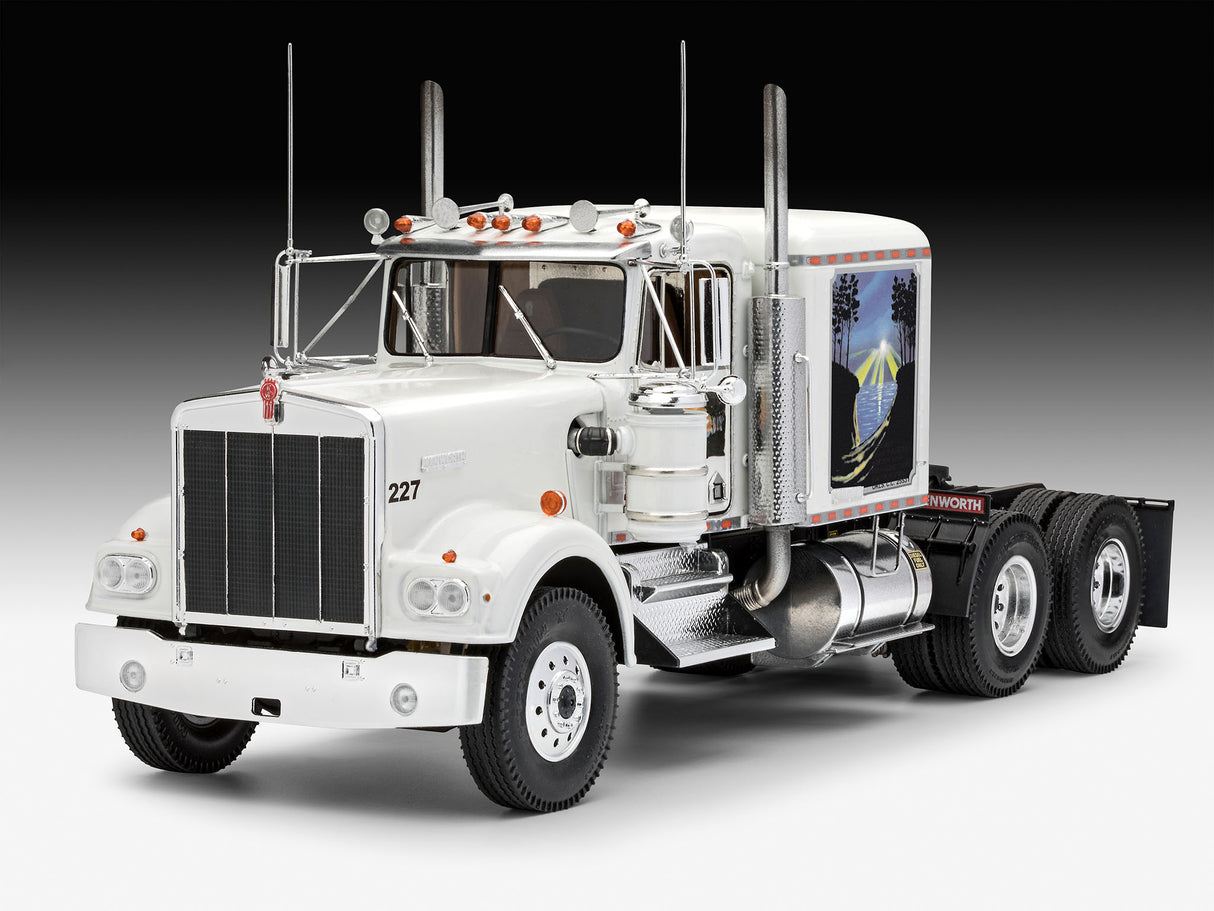 Kenworth W-900 1:25